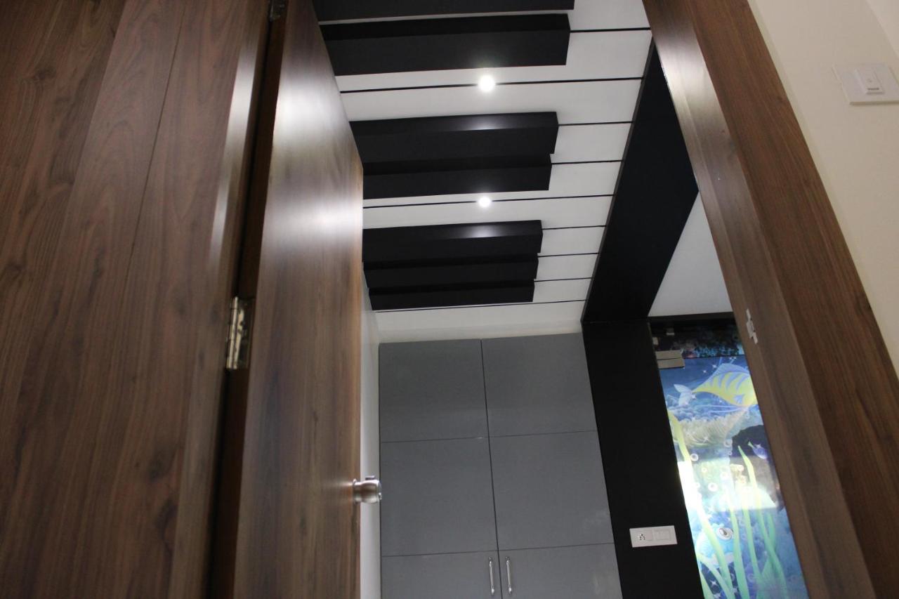 Hotel The Grand Piano - Best Business Hotel In Patan Exterior photo