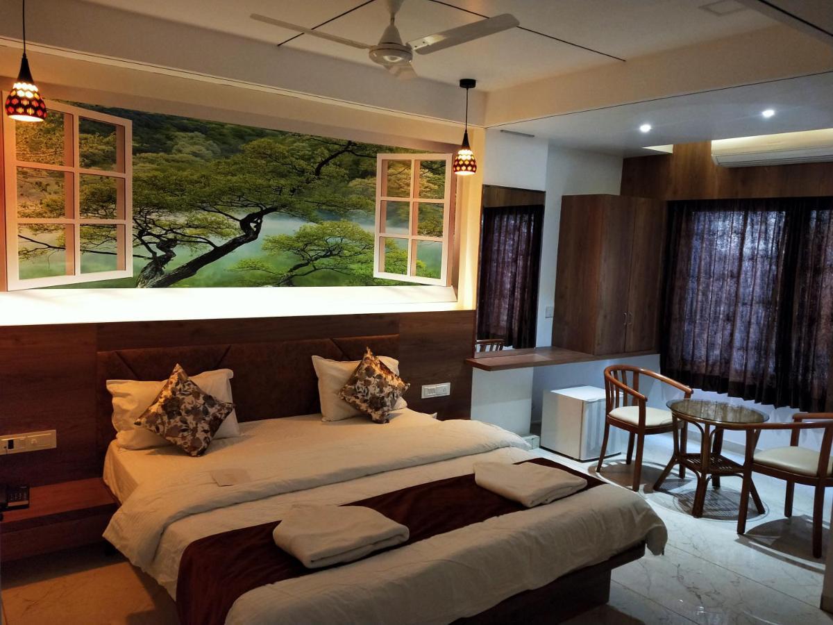 Hotel The Grand Piano - Best Business Hotel In Patan Exterior photo