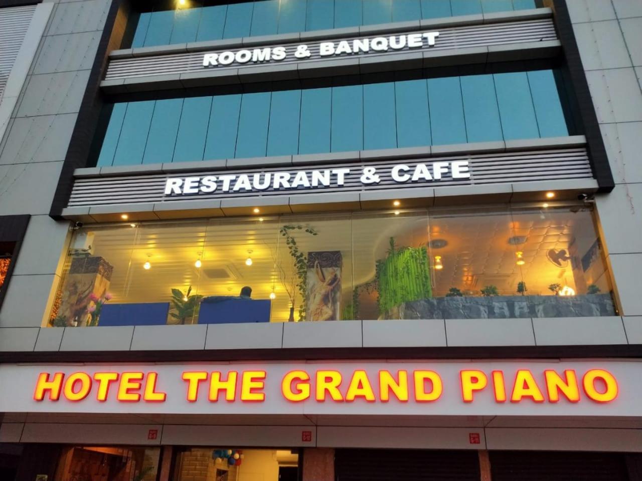 Hotel The Grand Piano - Best Business Hotel In Patan Exterior photo