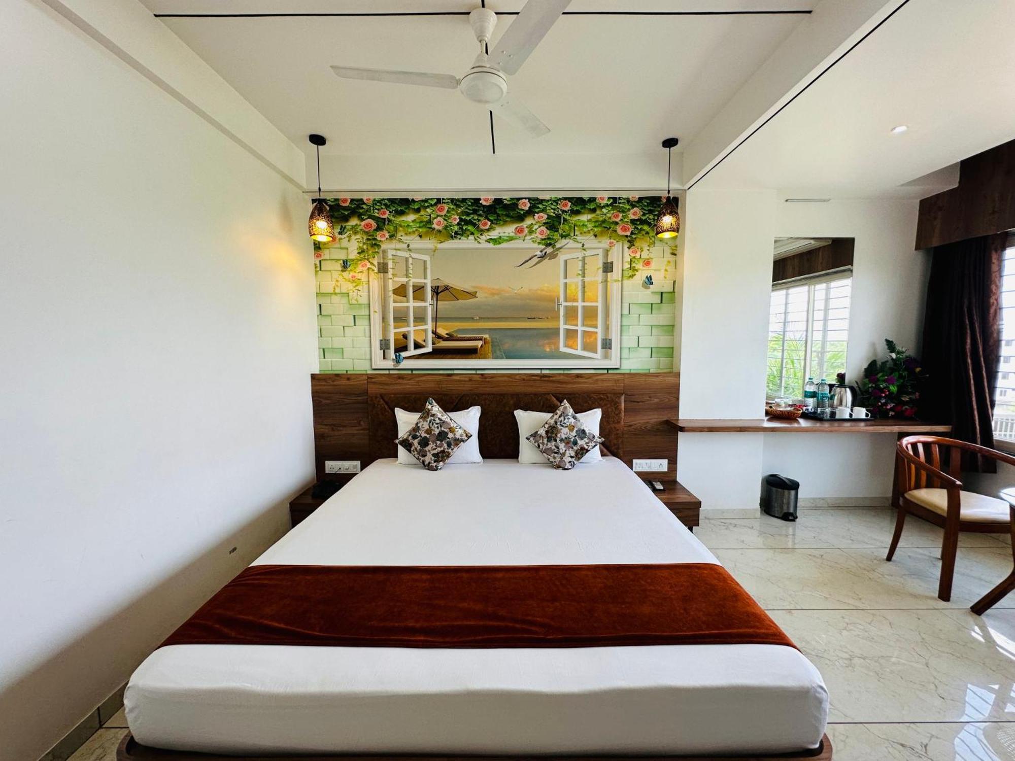 Hotel The Grand Piano - Best Business Hotel In Patan Exterior photo