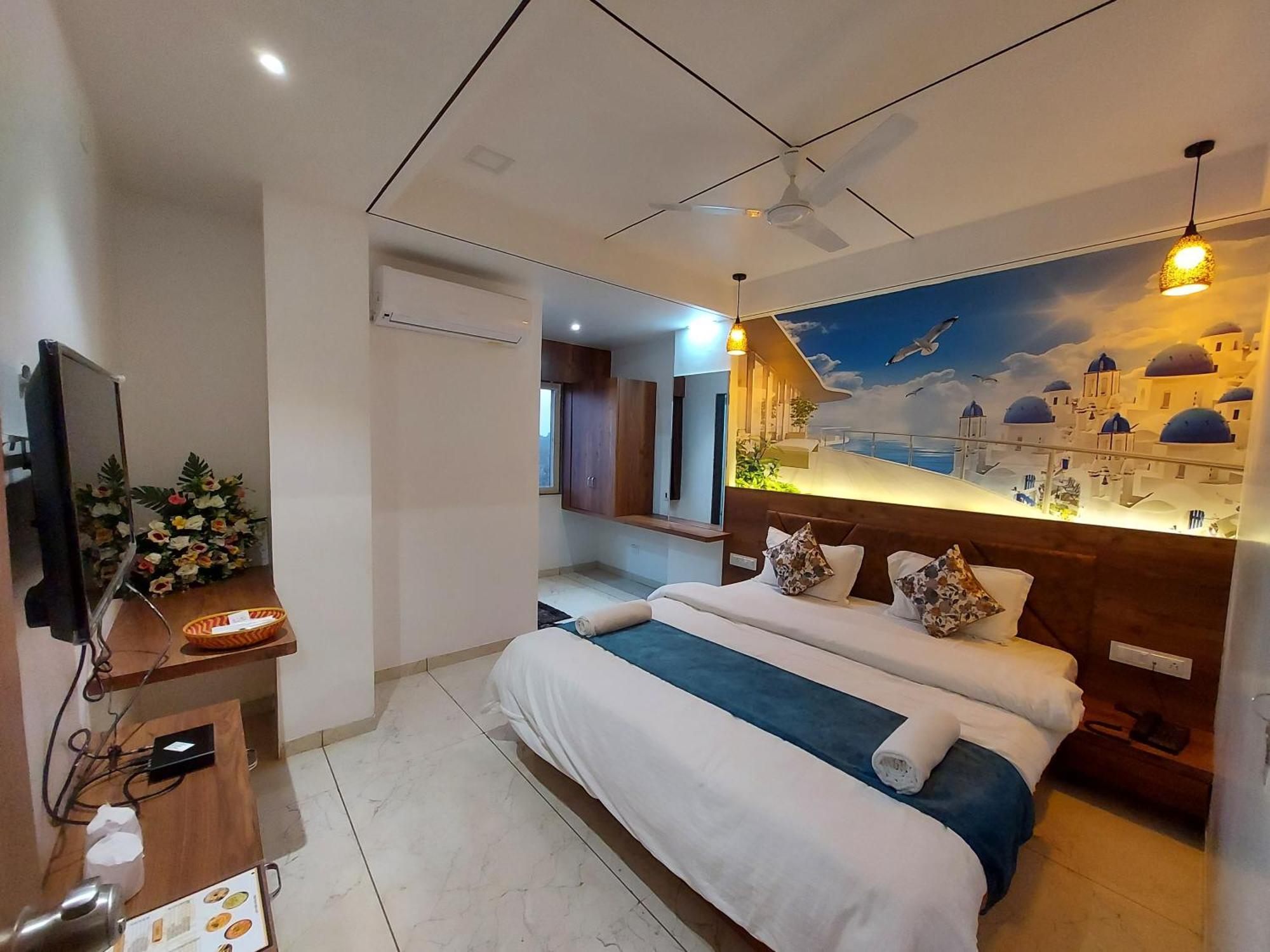 Hotel The Grand Piano - Best Business Hotel In Patan Exterior photo